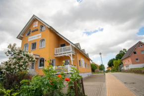 Hotel Sonnenklahr mit Pool in Göhren